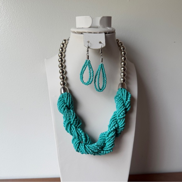 Paparazzi Blue and Silver Necklace Set with Bold Twisted Design - Picture 1 of 5